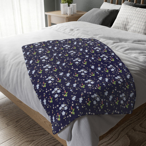 Midnight Strawberry Garden Pattern Velveteen Microfiber Blanket 40"x 30"